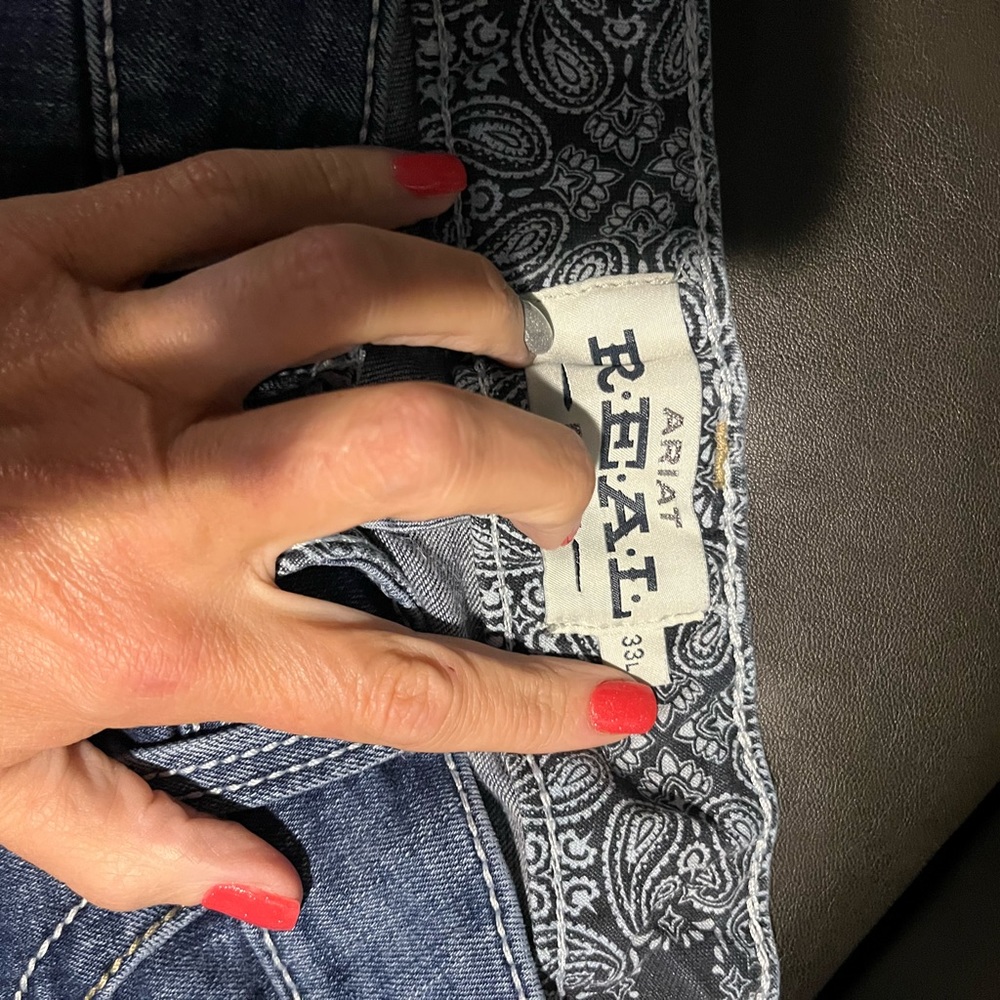 Ariat 33 long bootcut jeans. Great condition